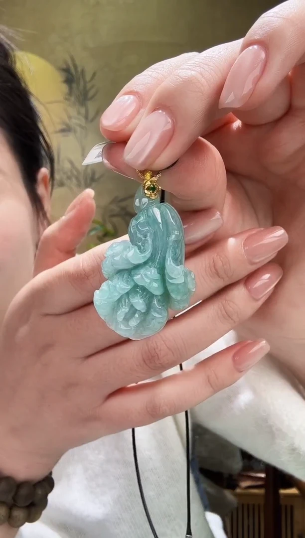 颈饰未镶嵌翡翠吊坠