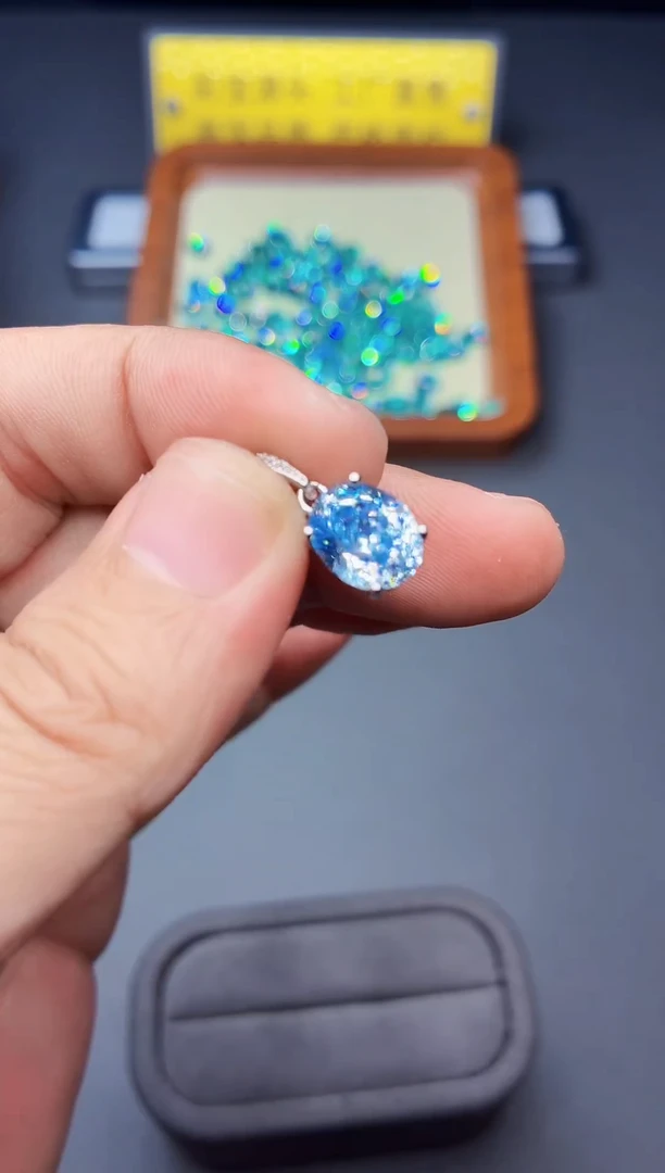 海蓝宝石颈饰银S925镶嵌........
