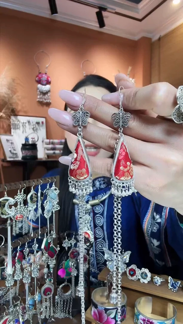 【闪购商品】刺绣纯手工民族风耳环