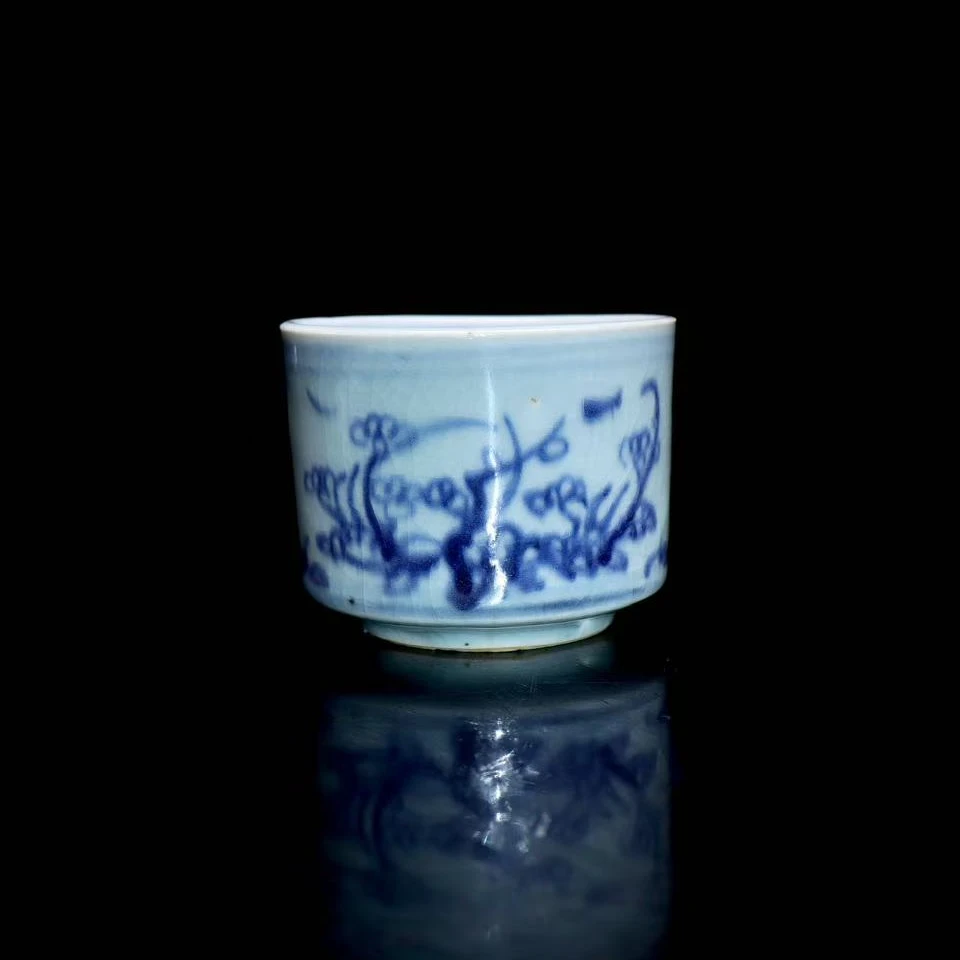 71: 明空白期青花松竹梅纹筒炉
