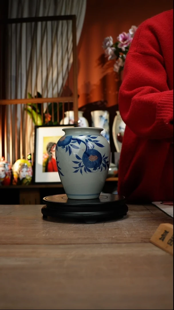 当代景德镇设计师釉下手绘陶瓷花瓶