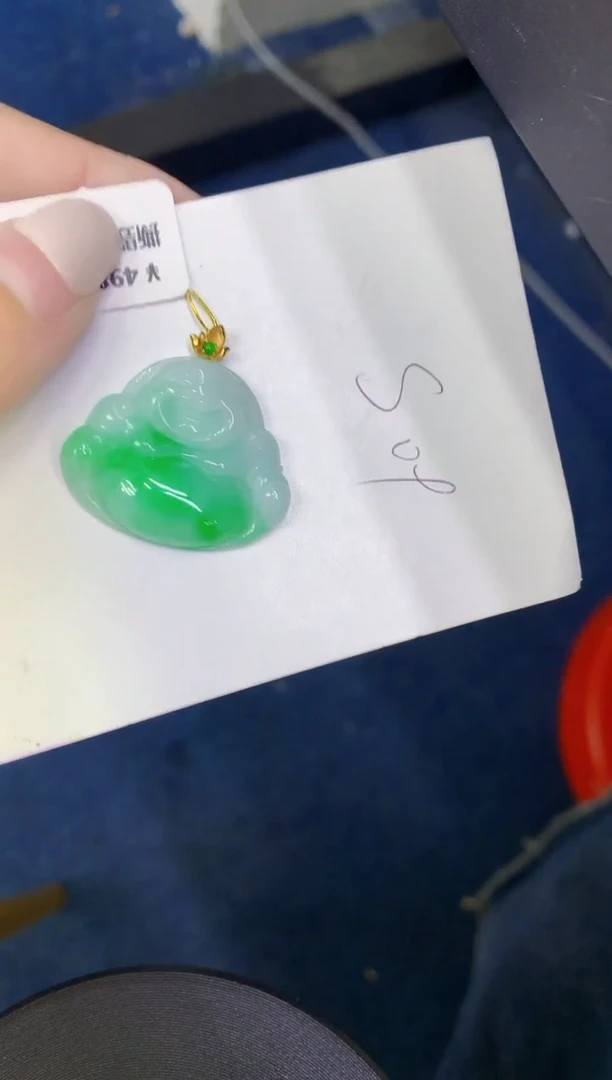 颈饰18K金镶嵌翡翠缅甸天然翡翠A货