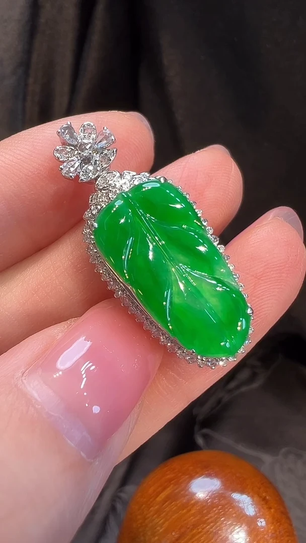 吊坠(不含链)18K金镶嵌翡翠L6