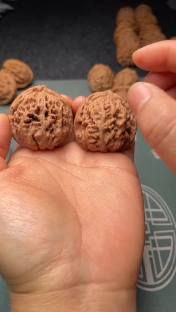 把件文玩核桃w188  凤凰台 39尺