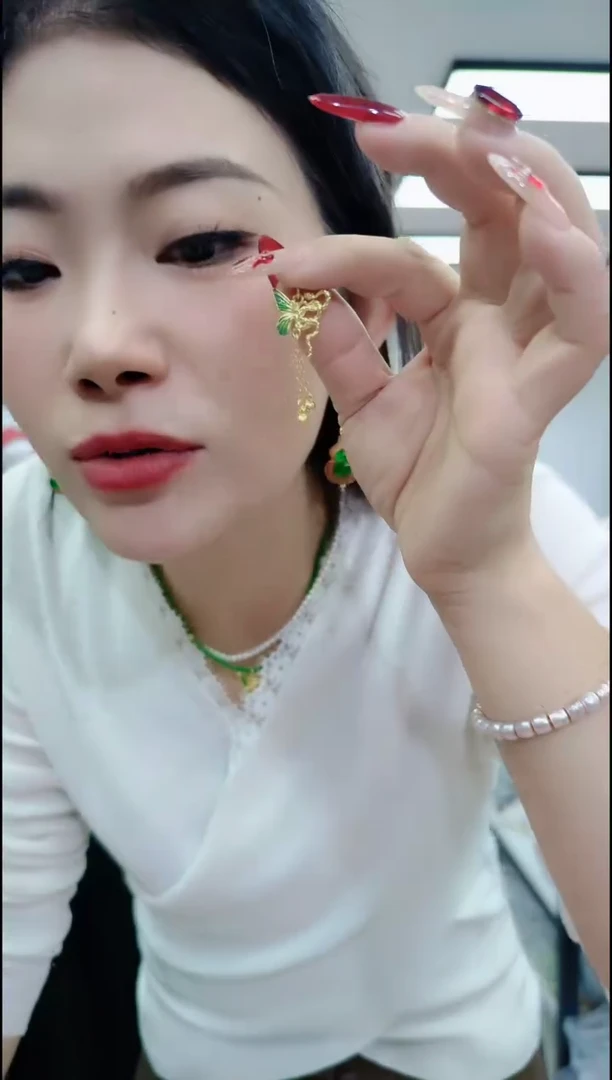 【闪购商品】玛瑙/玉髓颈饰合金1807蛇蝶小吊坠