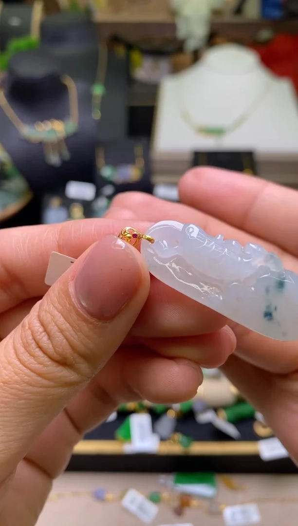 【闪购商品】翡翠颈饰18K金镶嵌净货17956