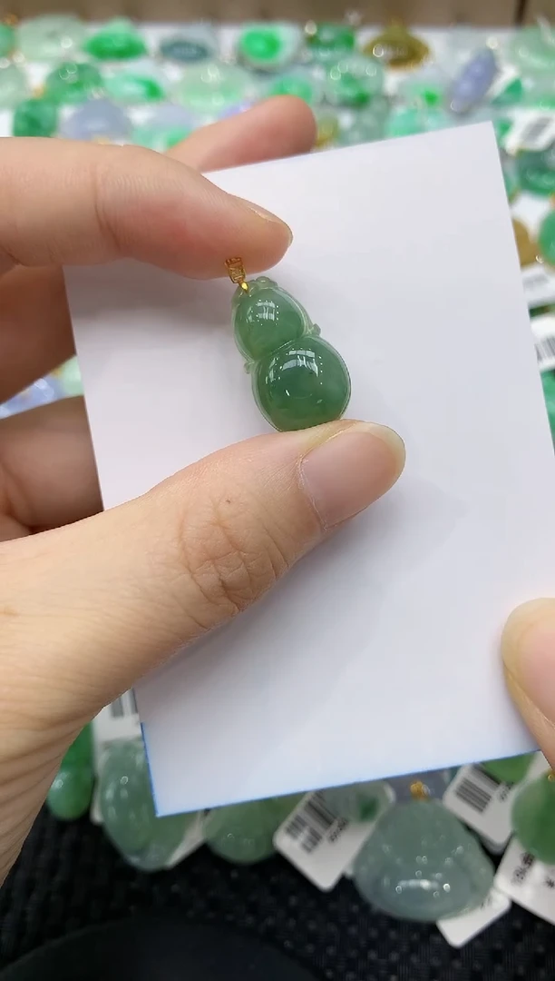 翡翠18K金镶嵌颈饰1111111111