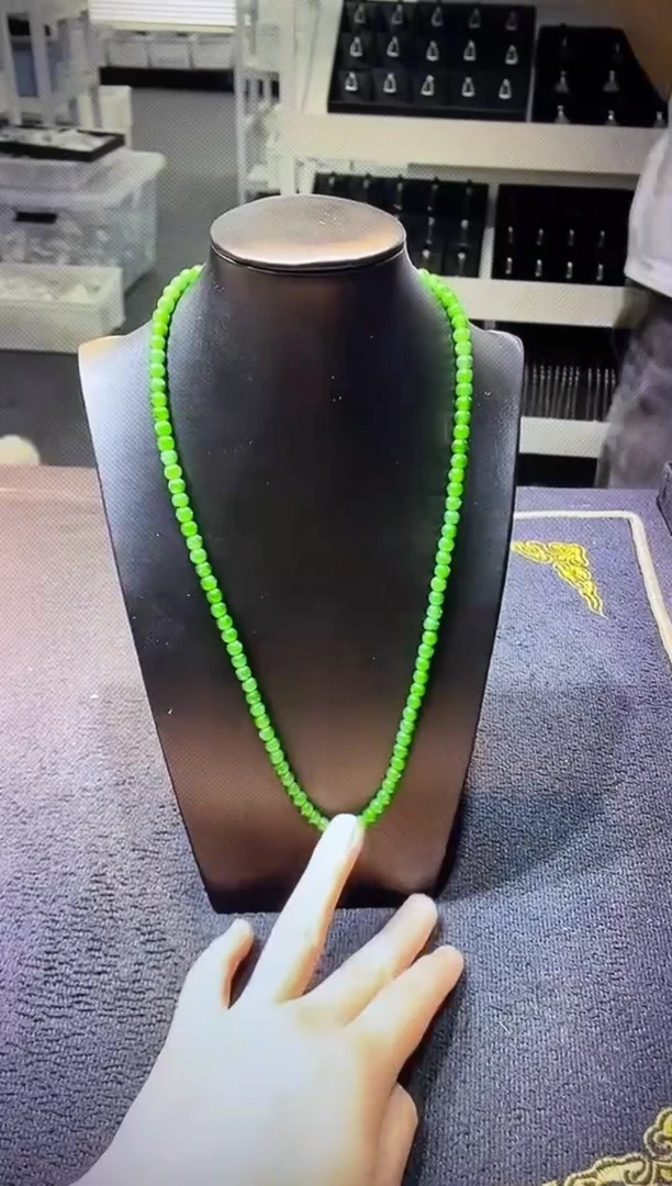翡翠未镶嵌吊坠(不含链)多样性发货其一不含链