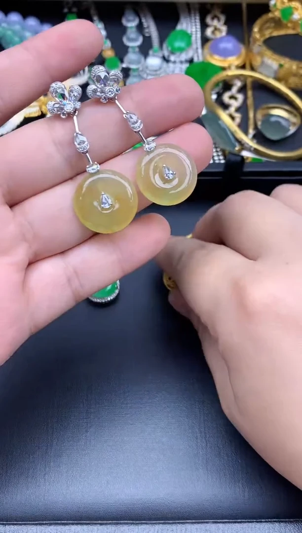 18K金镶嵌翡翠耳饰582-春日珠宝