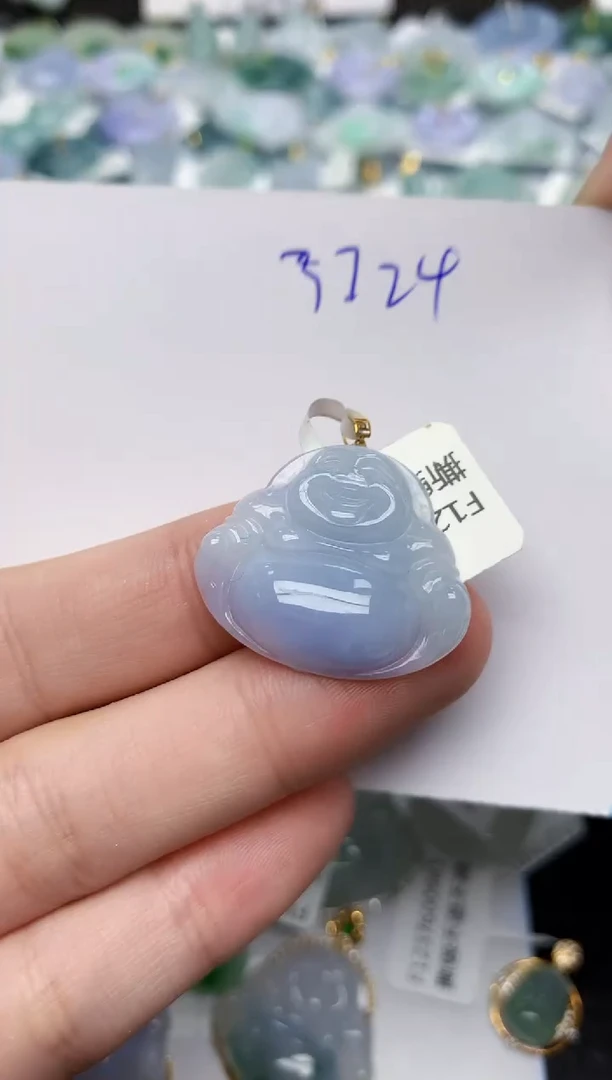 颈饰18K金镶嵌翡翠 天然缅甸A货翡翠百元以上9元证书费自理