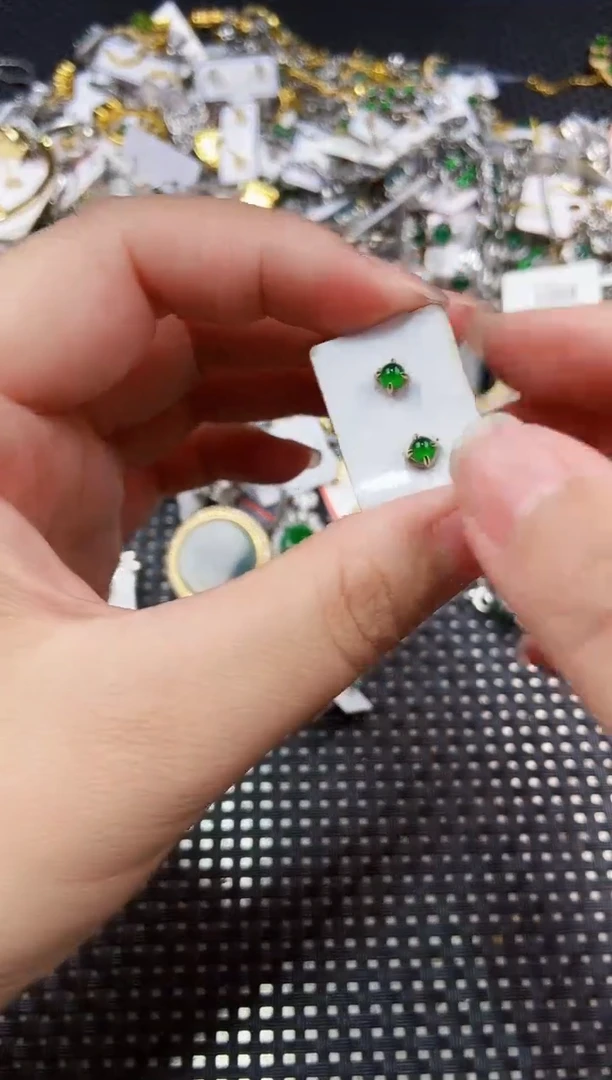 翡翠未镶嵌耳饰1111111111