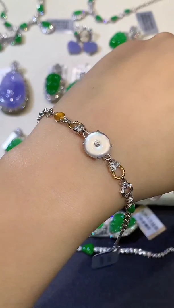 18K金镶嵌手链翡翠多样性发其一