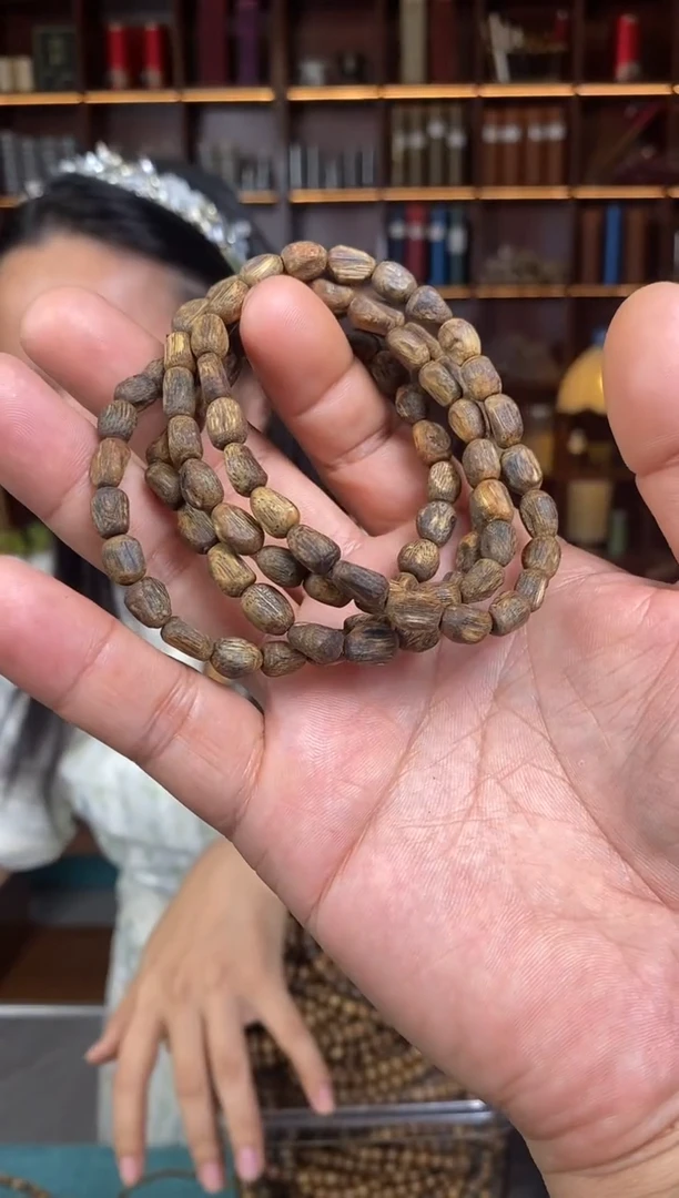 沉香手串随型树丁留疤珠单圈手串多样性发一