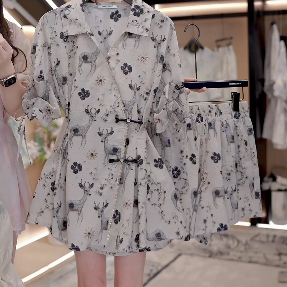 “花间小鹿”新中式减龄小鹿印花V领气质收腰衬衫+短裤女C5197