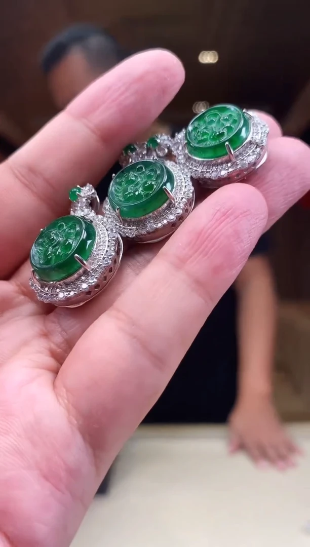 【闪购商品】翡翠颈饰未镶嵌多样性发货（只发一件) *d42