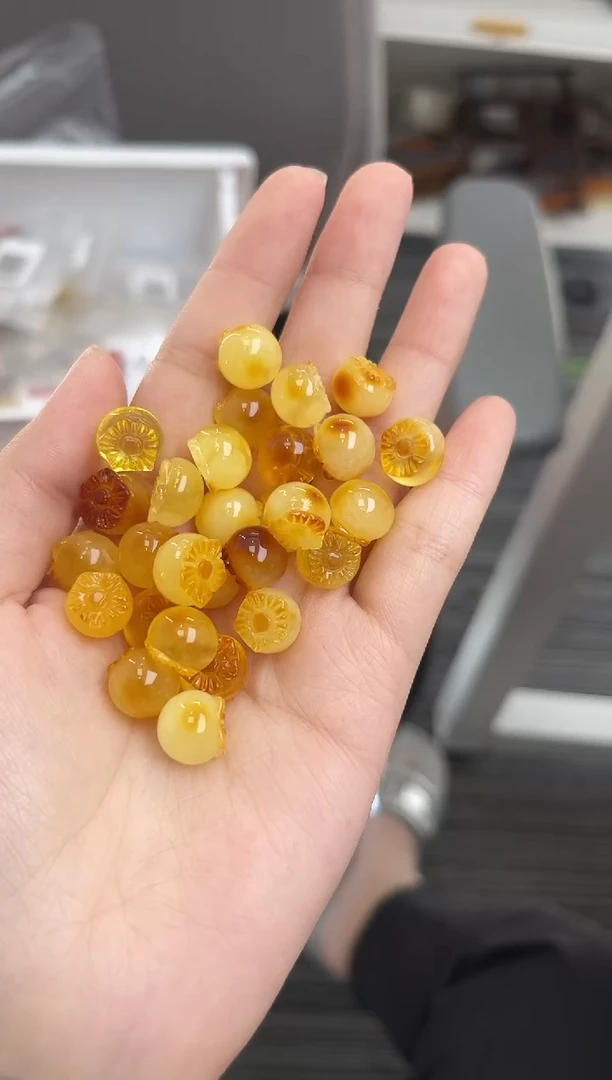 琥珀未镶嵌珠宝奇石043琥珀蜜蜡微瑕多样性随机发其一