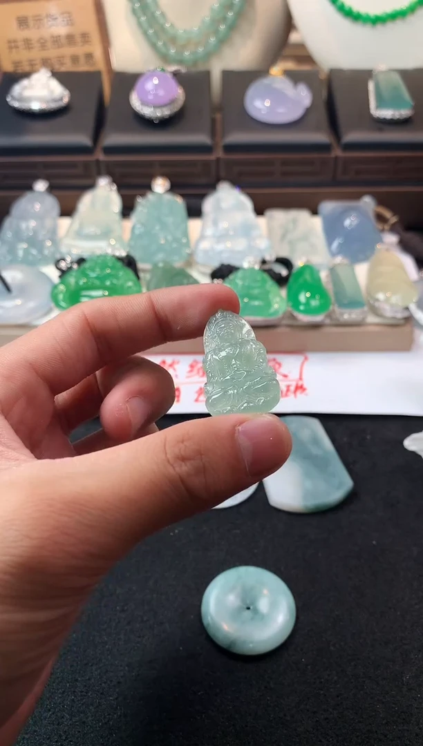 未镶嵌定制翡翠人****涂  S毛货不退不换