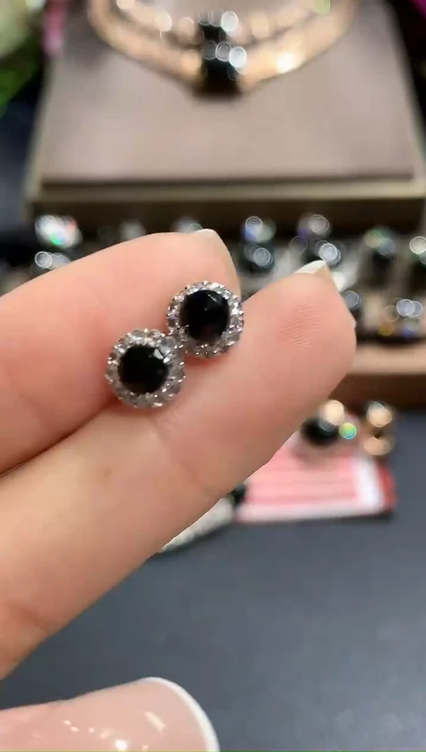 18K金镶嵌翡翠耳饰S6