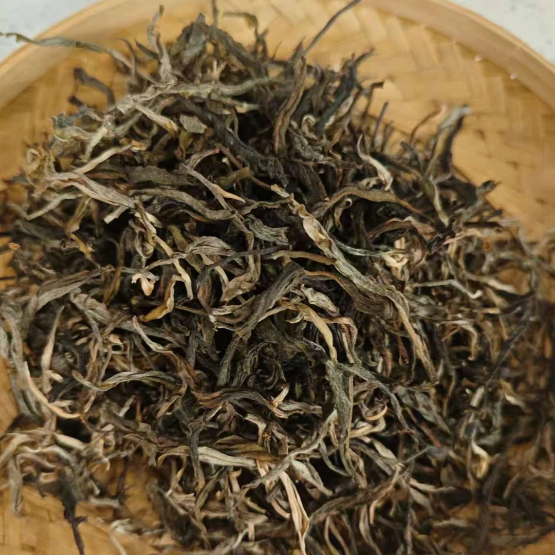 宇哥手绘困鹿山普洱生茶357g