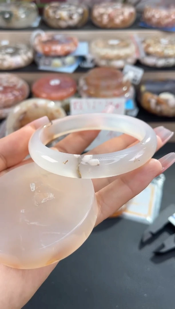 未镶嵌手镯石英质玉62