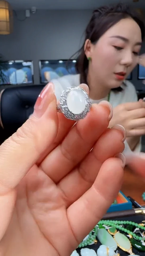 银S925镶嵌戒指和田玉1
