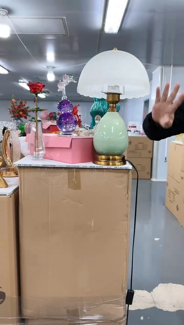 【闪购商品】玻璃小飞0019