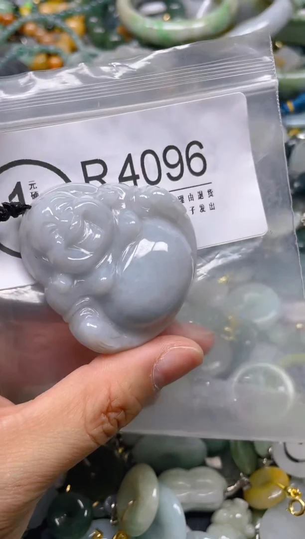 翡翠未镶嵌颈饰/R/翡翠A货,一件也是批发价