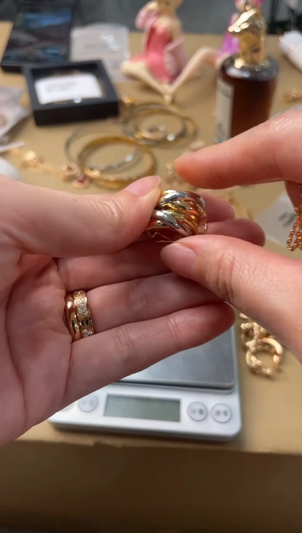 瓷片嘉荣当康大姐fu的总铺