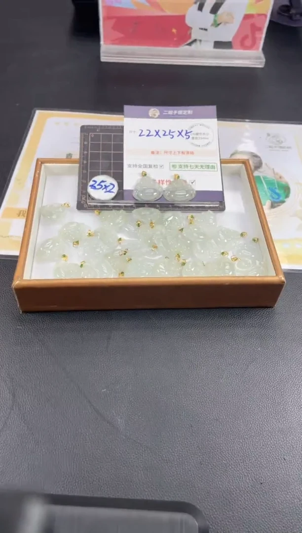 翡翠挂件18K金镶嵌佛公FL33/多样性发其一CP配绳