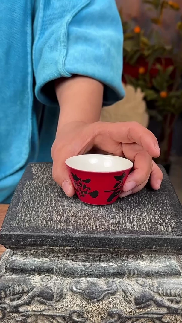 【闪购商品】摆件欢喜手工釉上彩杯