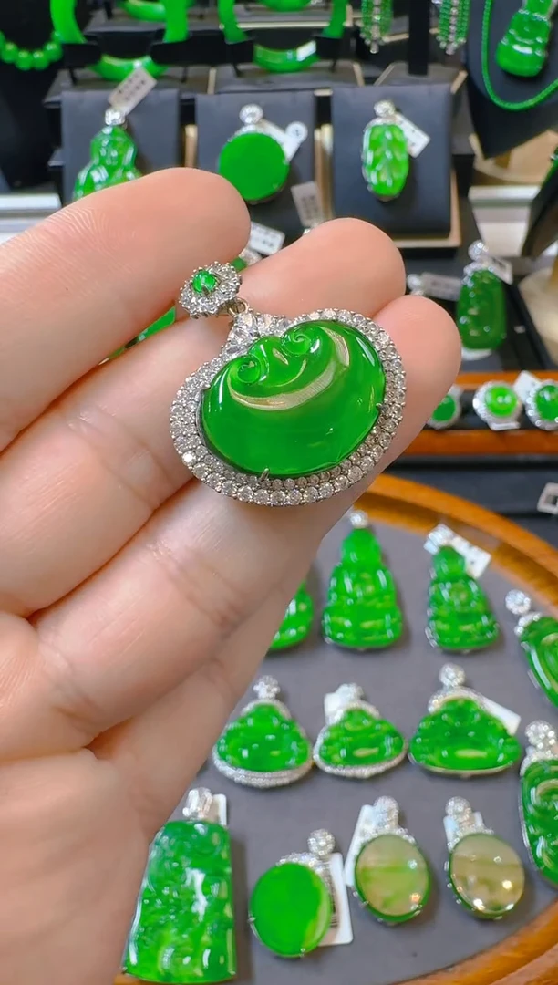 吊坠(赠链)银S925镶嵌翡翠天然A货翡翠