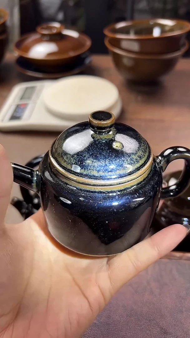原矿黑釉色的泡茶壶160cc