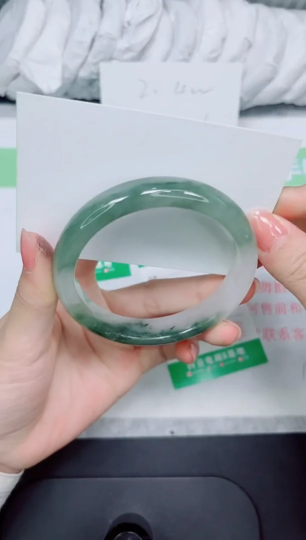 石英质玉手镯合金217-60