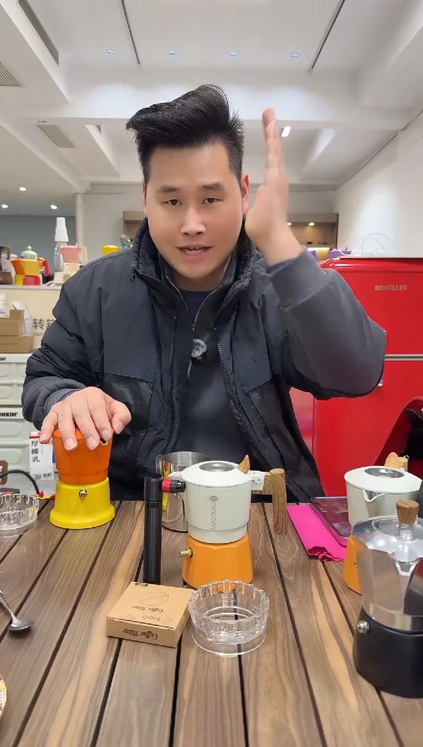 【橙白】双阀2杯摩卡壶+黑色气筒+气嘴改好发货+布粉器+滤纸