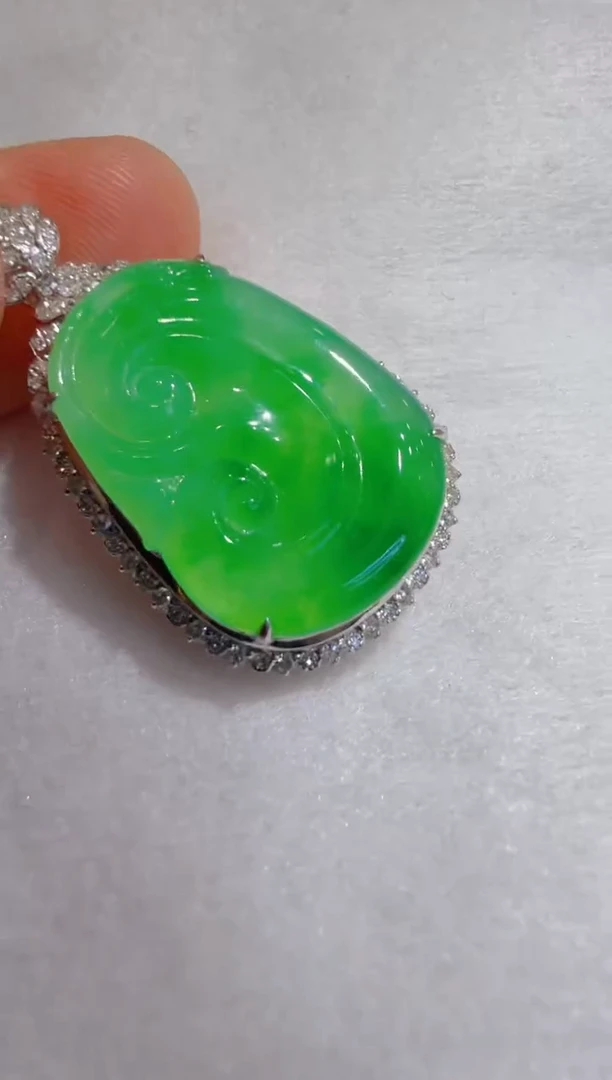 吊坠(不含链)18K金镶嵌翡翠多样性团购发一件