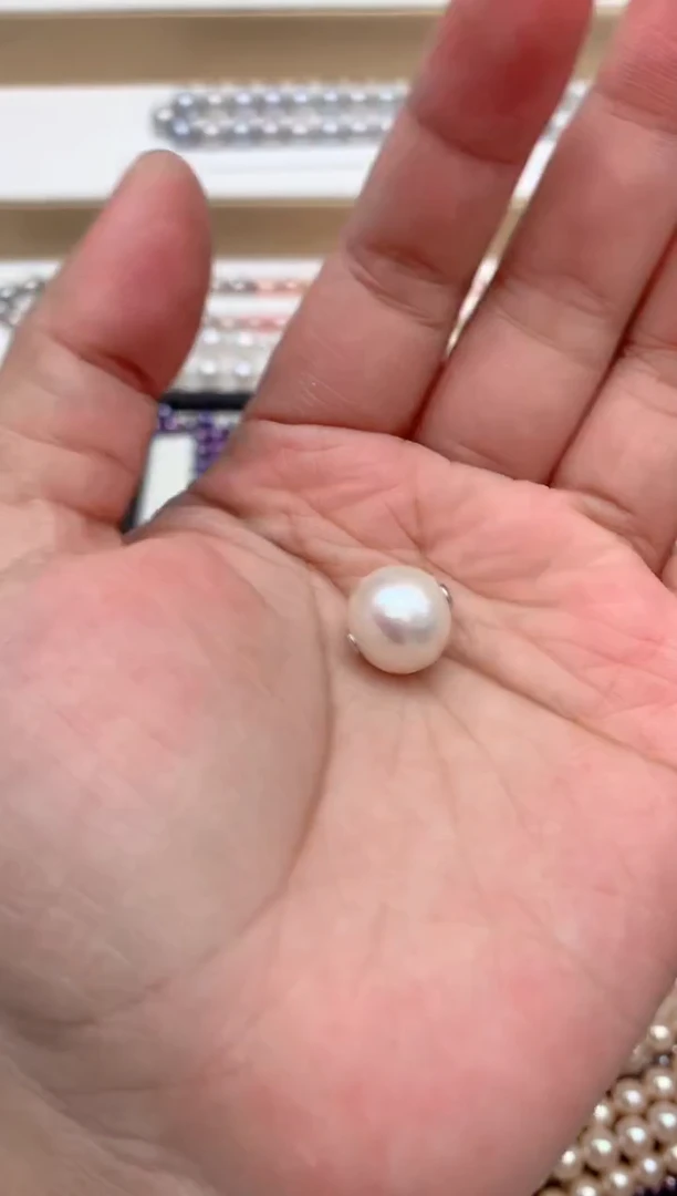 吊坠(不含链)未镶嵌淡水珍珠多样性发其一，非无暇