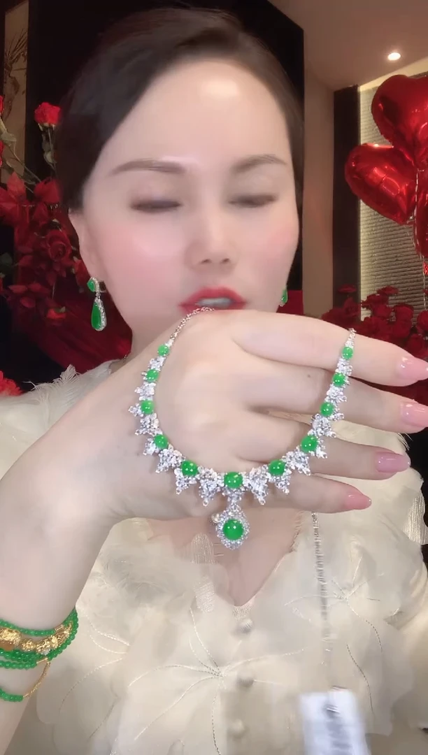 套链18K金镶嵌翡翠C115 多样性发货一件