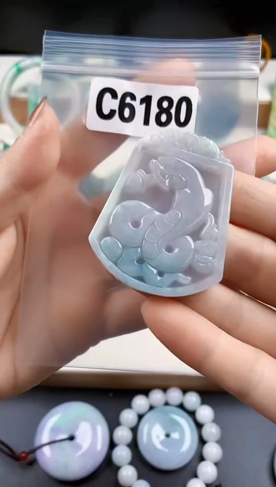 颈饰未镶嵌翡翠天然翡翠吊坠挂件