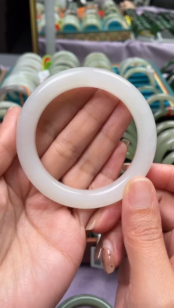 未镶嵌手镯和田玉和田玉青海料手镯56mm