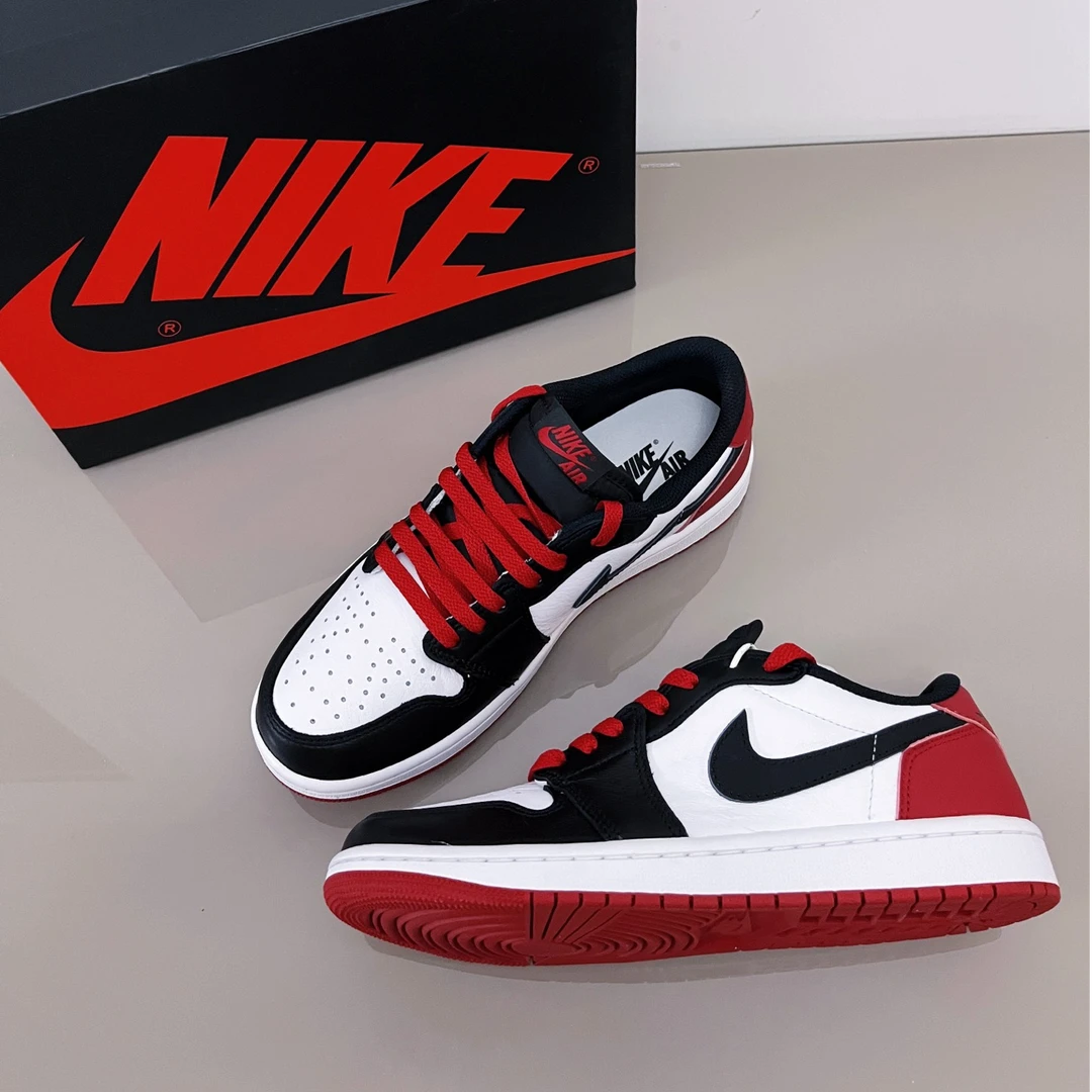 NIKE耐克大童Air Jordan 1 Low AJ1黑脚趾时尚百搭休闲运动鞋板鞋