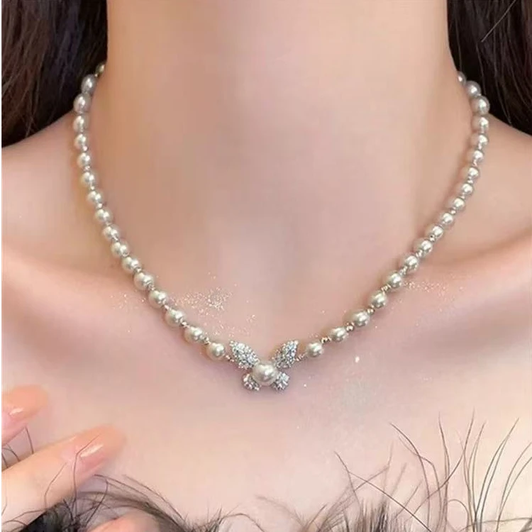 铜合金项链 轻奢高级曼塔玫瑰蝴蝶珍珠项链