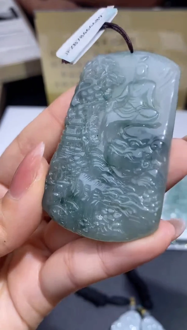 颈饰未镶嵌翡翠37529