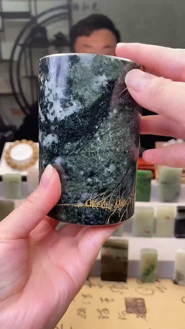 【闪购商品】独山玉笔筒未镶嵌31