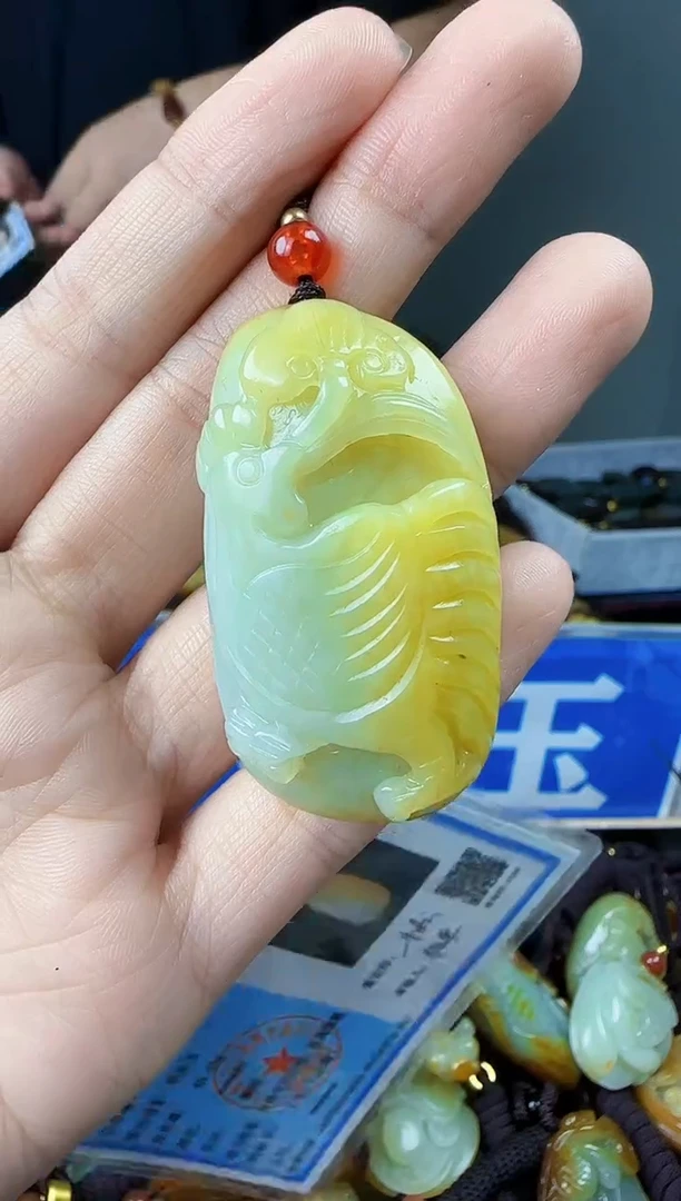 和田玉未镶嵌颈饰1