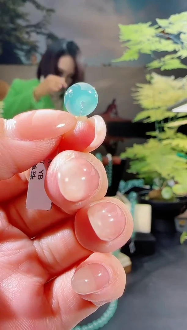 【闪购商品】翡翠吊坠(不含链)未镶嵌面包扣多样性发一