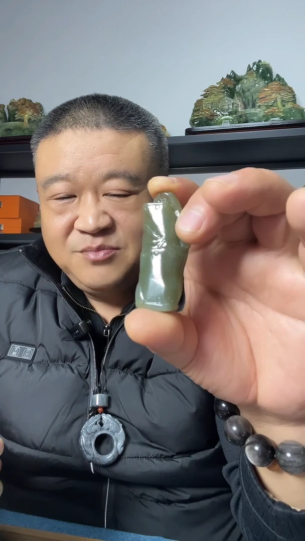 吊坠(赠链)未镶嵌和田玉竹节吊坠