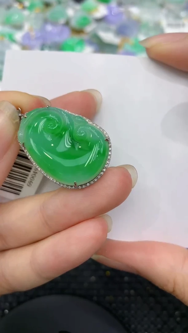 【闪购商品】翡翠颈饰18K金镶嵌8888888888