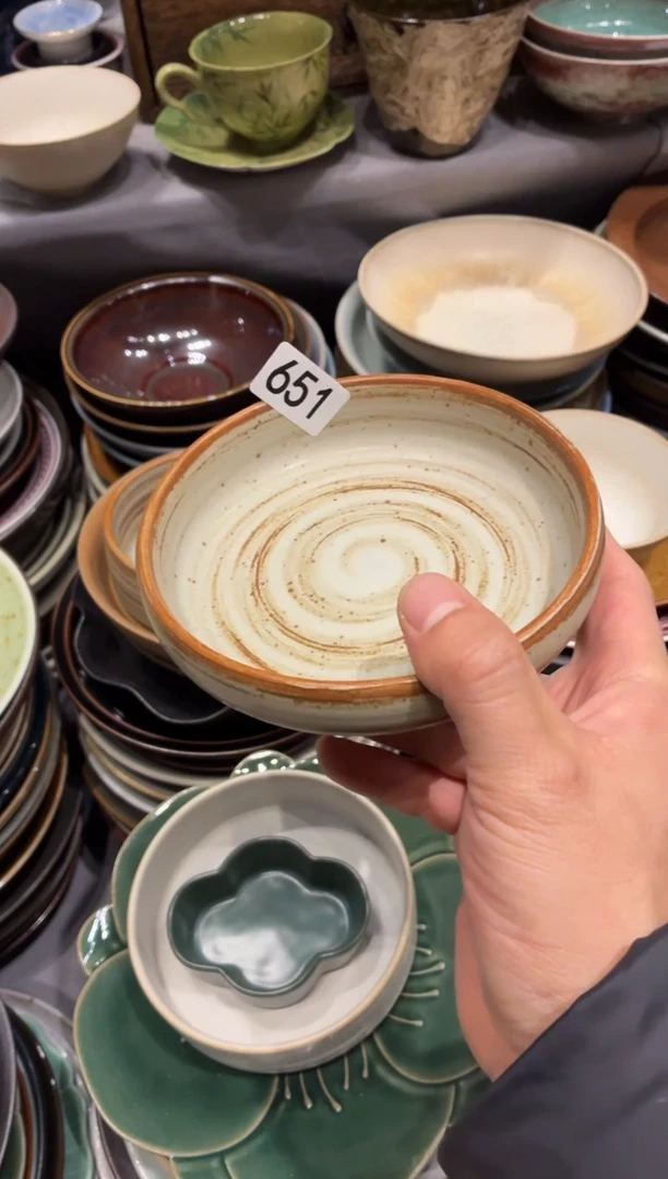 瓷片壹**仟651木纹色小蝶1个