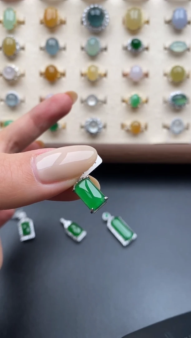 银S925镶嵌戒指翡翠一物一证一礼盒