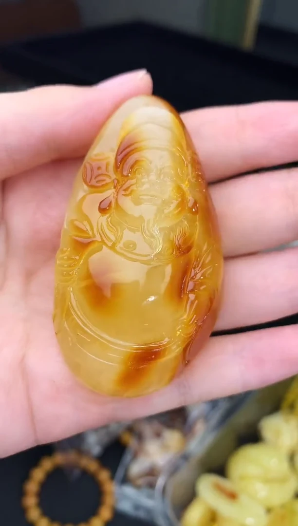 蜜蜡未镶嵌珠宝奇石37